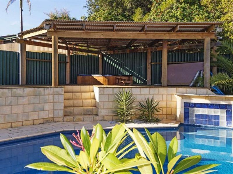28 Lalina Way, Wanneroo WA 6065