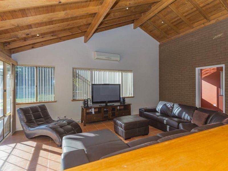 28 Lalina Way, Wanneroo WA 6065