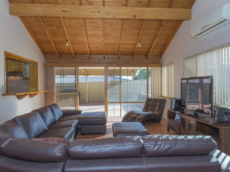 28 Lalina Way, Wanneroo WA 6065