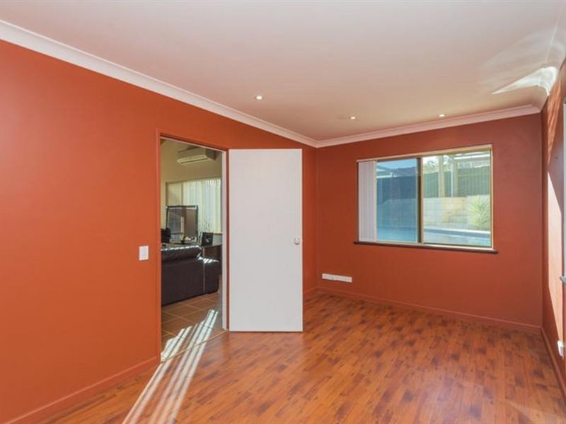 28 Lalina Way, Wanneroo WA 6065