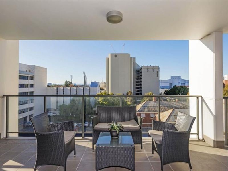 38/118 Adelaide Terrace, East Perth WA 6004