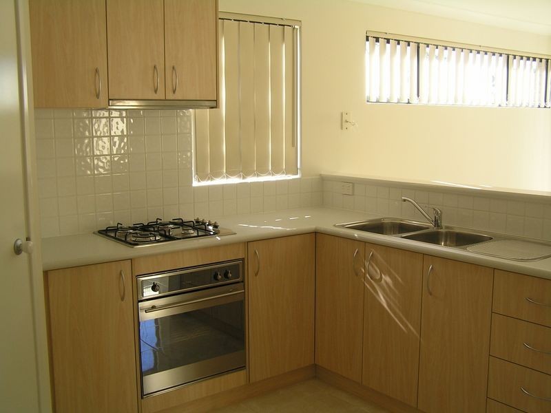 3/5 Elstead Way, Balga WA 6061