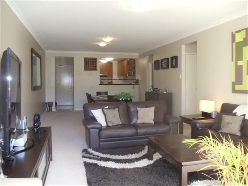 4/2 Henry Lawson Walk, East Perth WA 6004