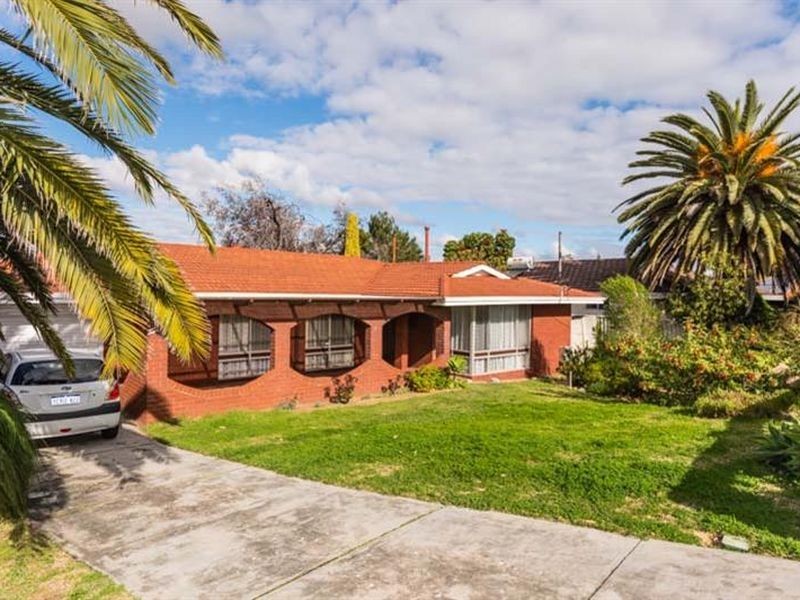 12 Loxham Place, Greenwood WA 6024