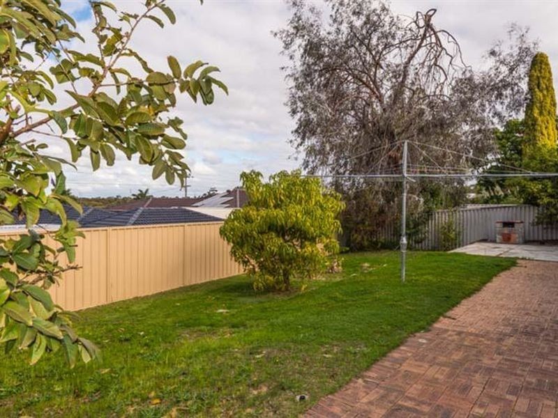 12 Loxham Place, Greenwood WA 6024