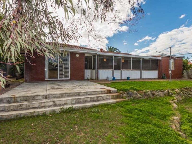 12 Loxham Place, Greenwood WA 6024