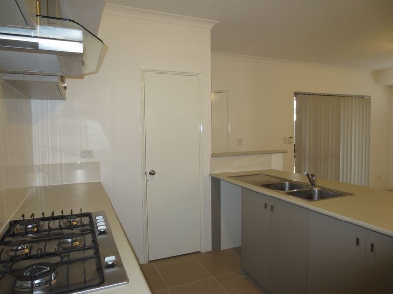 19 Donatti Retreat, Caversham WA 6055