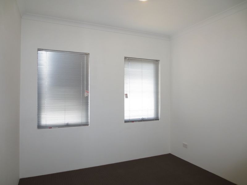 19 Donatti Retreat, Caversham WA 6055