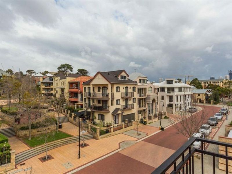 1 Haig Park Circle, East Perth WA 6004