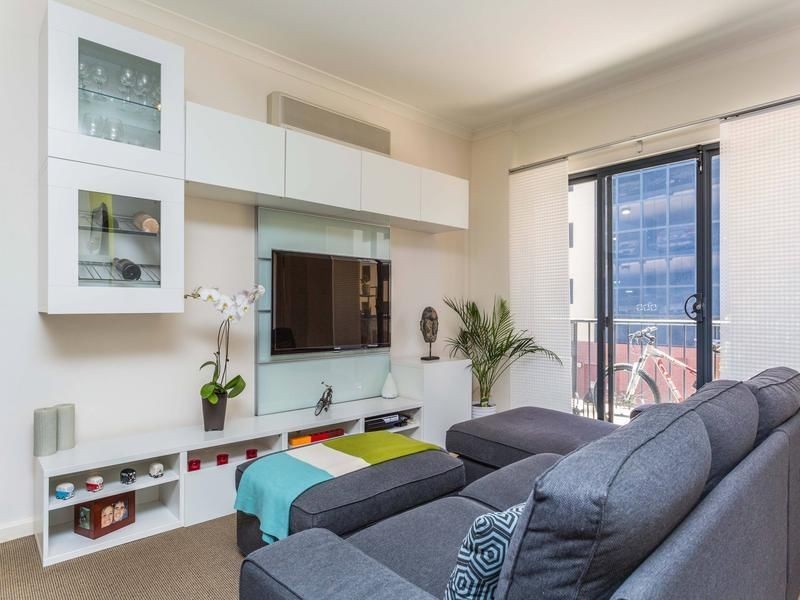 1/11 Regal Place, East Perth WA 6004