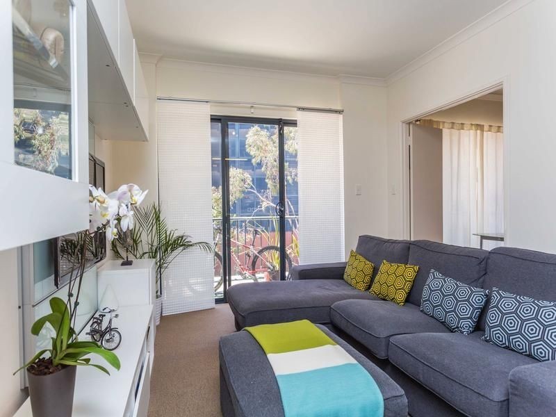 1/11 Regal Place, East Perth WA 6004