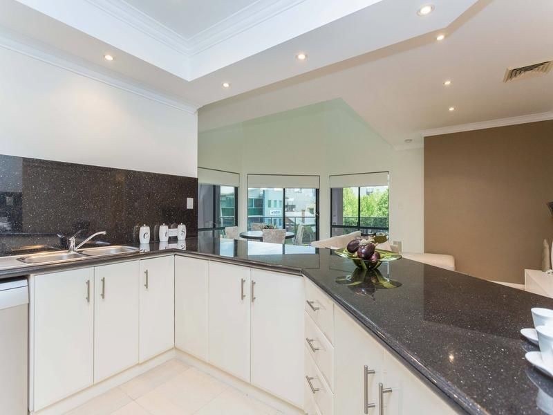 16/118 Royal Street, East Perth WA 6004