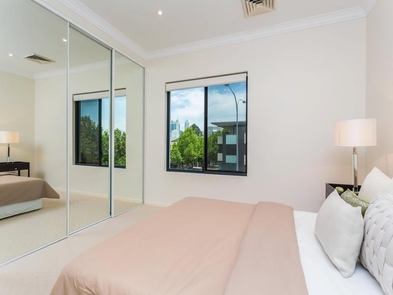 16/118 Royal Street, East Perth WA 6004