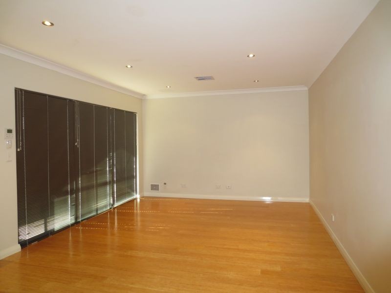 372 Light Street, Dianella WA 6059