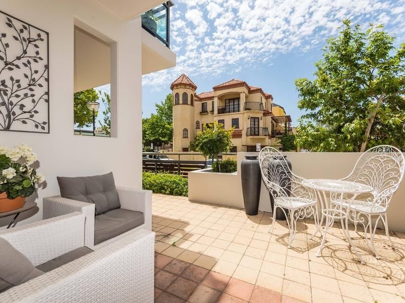 13/1 Henry Lawson Walk, East Perth WA 6004