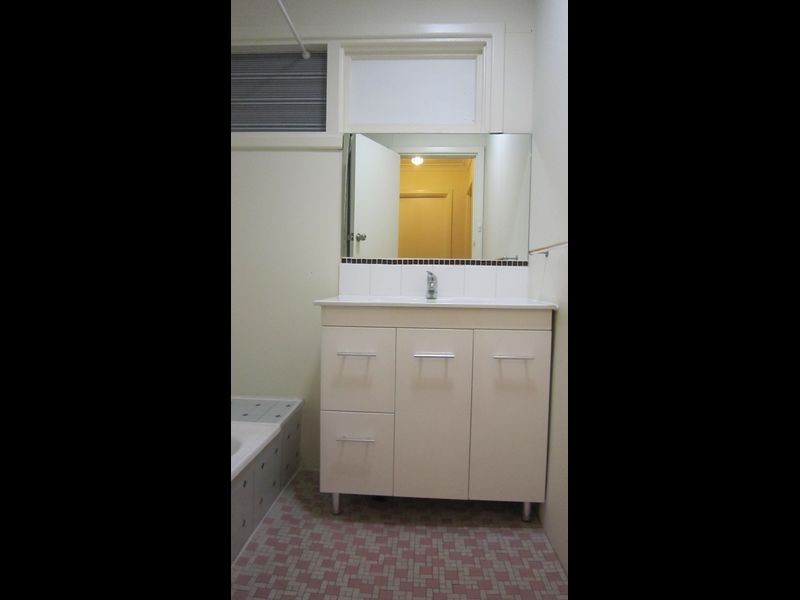 2 Hatfield Way, Girrawheen WA 6064