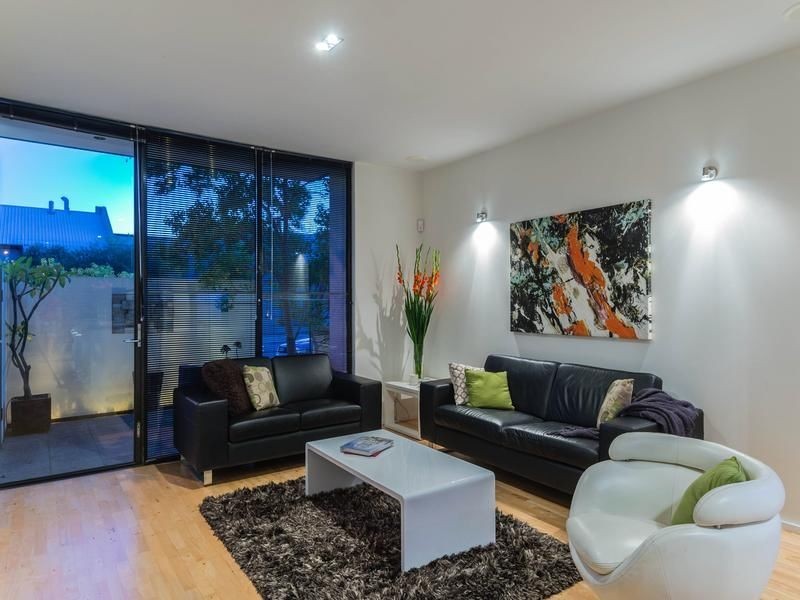 1/32 Kensington Street, East Perth WA 6004