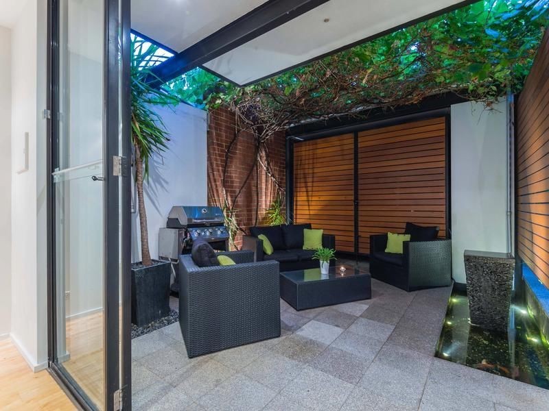 1/32 Kensington Street, East Perth WA 6004