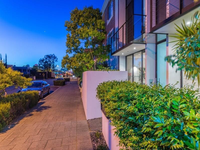 1/32 Kensington Street, East Perth WA 6004