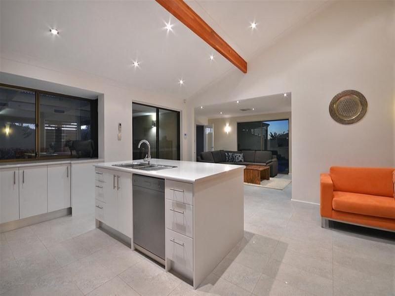 7 Emerald Way, Edgewater WA 6027