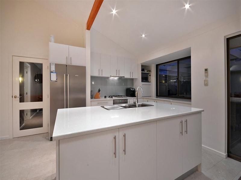 7 Emerald Way, Edgewater WA 6027