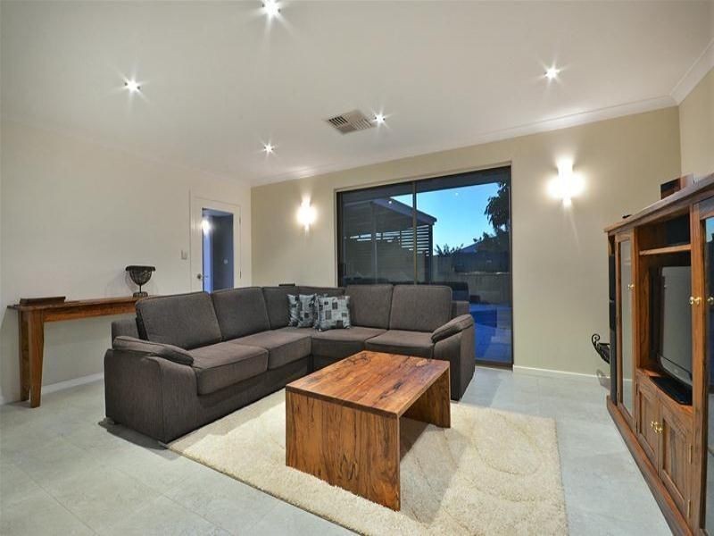 7 Emerald Way, Edgewater WA 6027