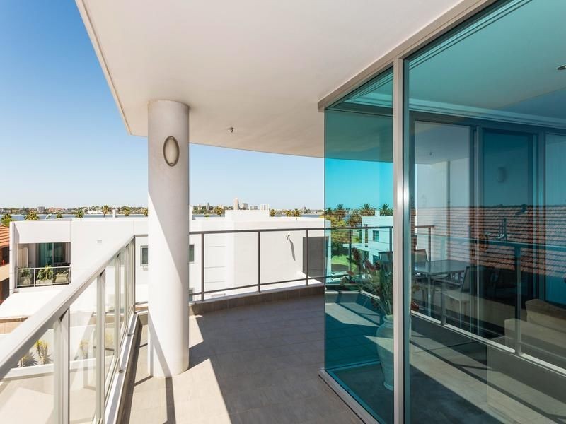 17/132 Terrace Road, Perth WA 6000