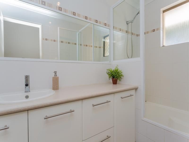 8 Milverton Avenue, Karrinyup WA 6018