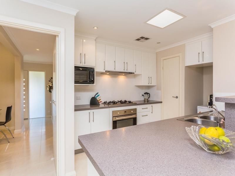 8 Milverton Avenue, Karrinyup WA 6018