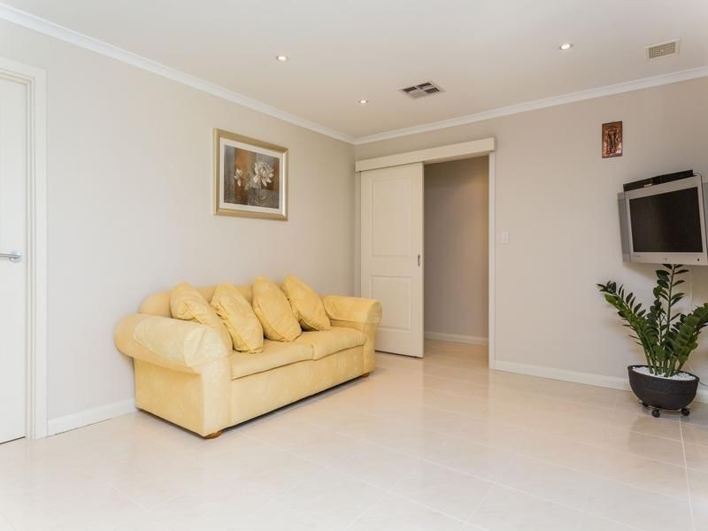 8 Milverton Avenue, Karrinyup WA 6018