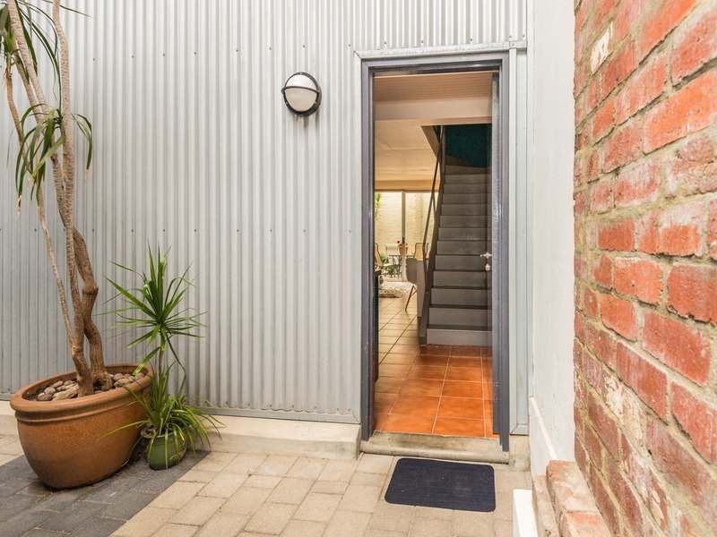 2 Little Brown Street, East Perth WA 6004