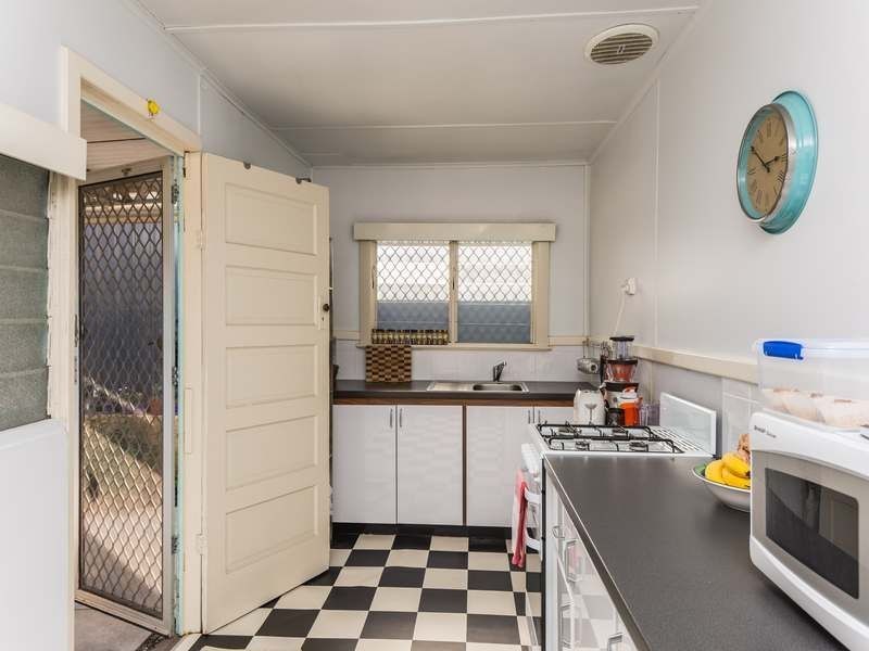 91 Kitchener Avenue, Victoria Park WA 6100