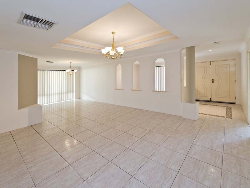 113 Torquata Boulevard, Helena Valley WA 6056