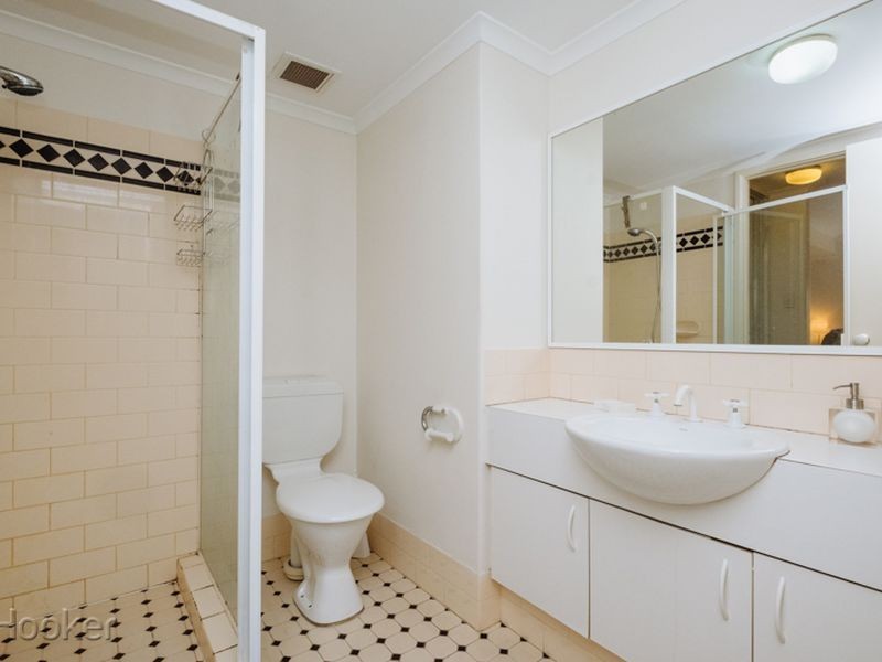 2/19 Little Shenton Lane, Northbridge WA 6003