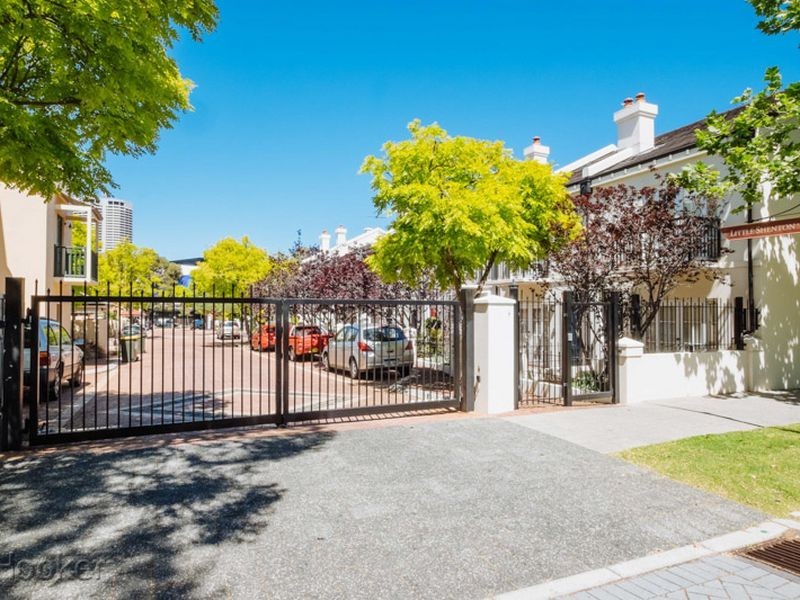 2/19 Little Shenton Lane, Northbridge WA 6003
