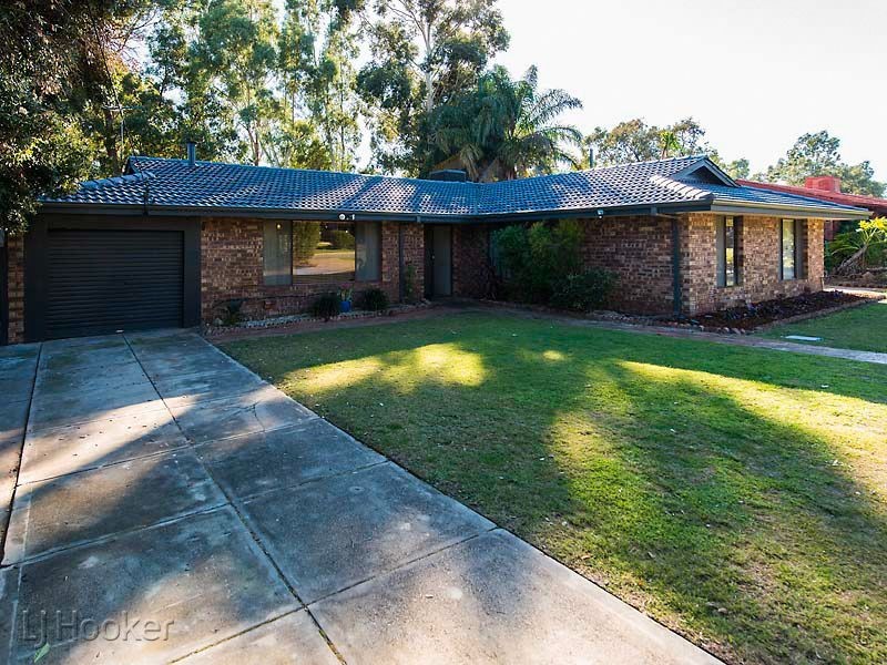 5 Marlock Court, Forrestfield WA 6058