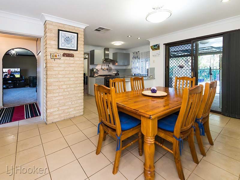 5 Marlock Court, Forrestfield WA 6058