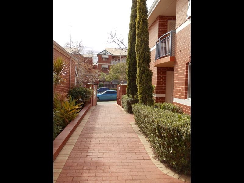 16/55 Wellington Street, East Perth WA 6004