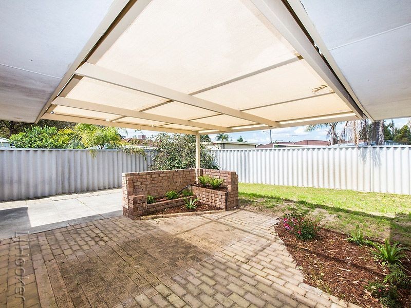 17 Trevallyn Gardens, South Lake WA 6164