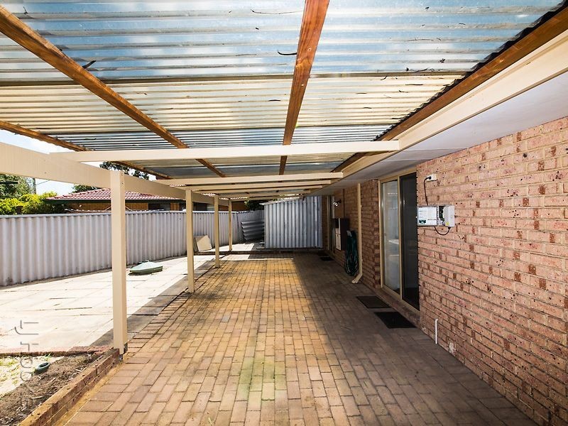 17 Trevallyn Gardens, South Lake WA 6164