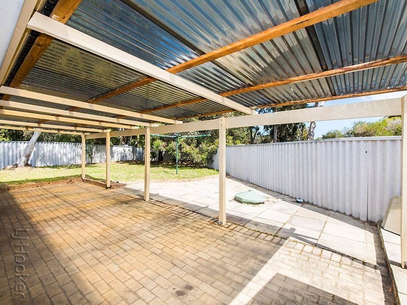 17 Trevallyn Gardens, South Lake WA 6164