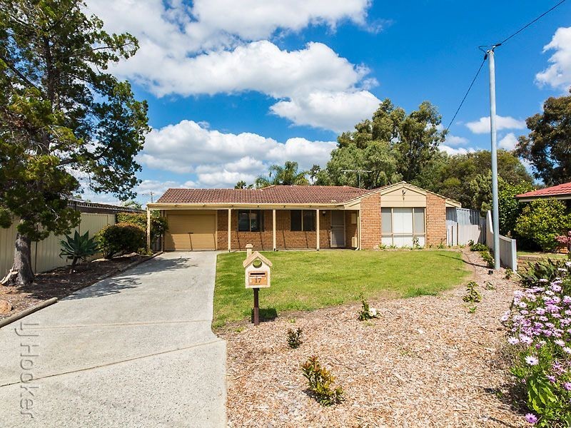 17 Trevallyn Gardens, South Lake WA 6164