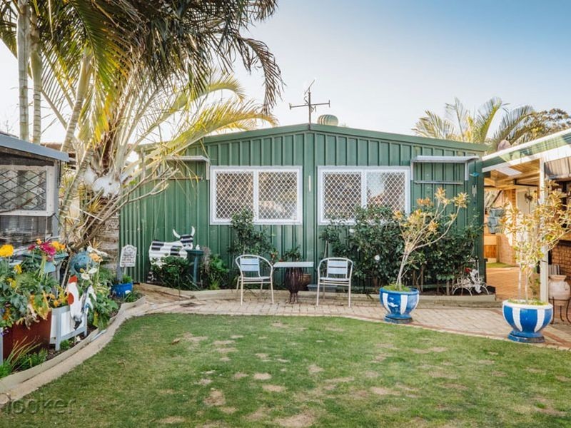 6 Coachwood Gardens, Ballajura WA 6066