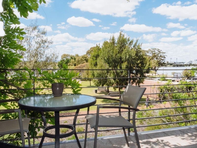 8 Jewell Lane, East Perth WA 6004