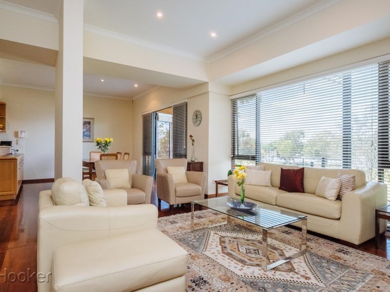 8 Jewell Lane, East Perth WA 6004