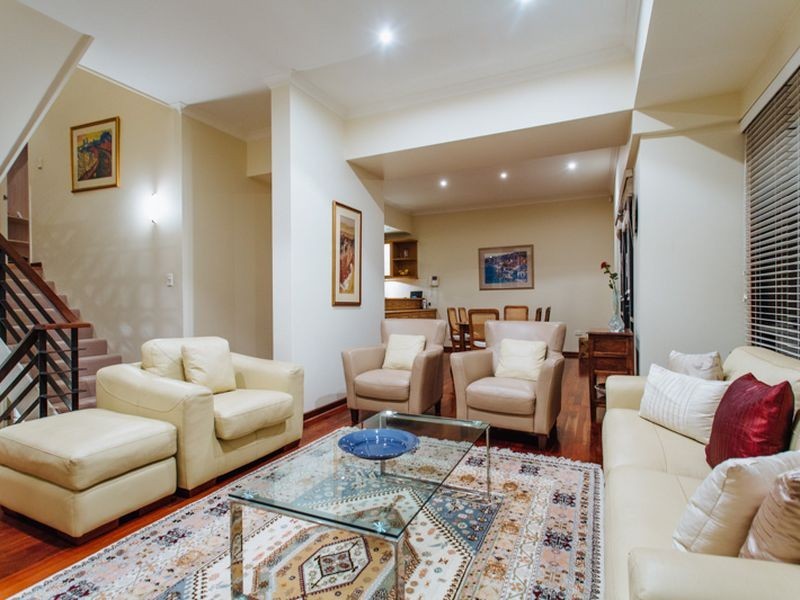 8 Jewell Lane, East Perth WA 6004