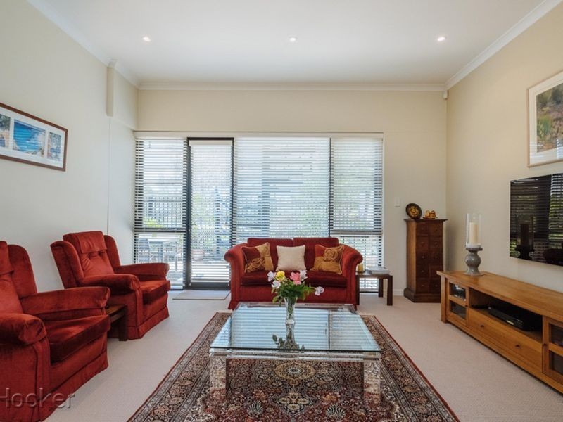 8 Jewell Lane, East Perth WA 6004