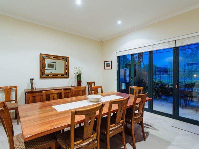 8 Jewell Lane, East Perth WA 6004