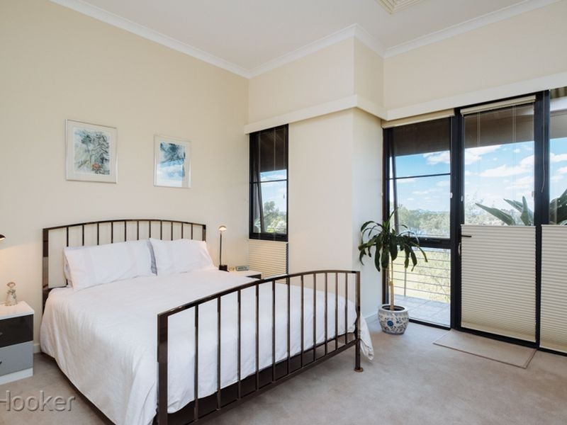 8 Jewell Lane, East Perth WA 6004