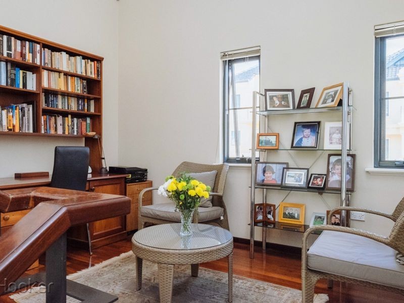 8 Jewell Lane, East Perth WA 6004